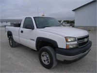 2006 Chevrolet 2500 4X4 Pickup Truck - VUT