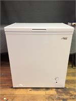 5.0 Cu Ft Chest Freezer