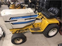 IH cub cadet 1200 riding lawn tractor with deck