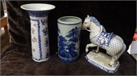 VINTAGE COLLECTIBLE ASIAN VASES, HORSE