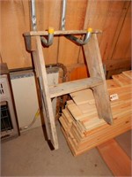 2' Wooden Ladder