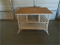 Wicker table with oak top