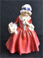Royal Doulton Figurine Lavinia HN1965