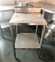 24" equipment stand