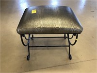 Iron base vanity bench w/cushion top