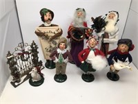 The Carolers by Byers Choice Ltd