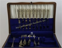 WALLACE STERLING FLATWARE SERVICE FOR 8-ROSE POINT