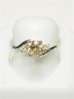 14K WHITE GOLD DIAMOND RING