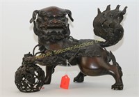 BRONZE FOO DOG WITH BALL AND CUB