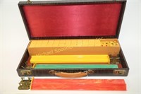 1960'S VINTAGE MAHJONG SET