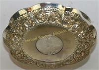 UNMARKED SILVER DISH WITH 1916 ONE RUPEE COIN