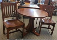Solid Round Oak Dining Table w/2 Chairs