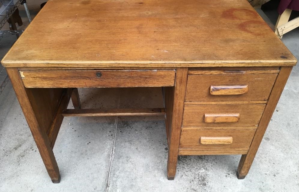 Vintage Oak Desk With 4 Drawers, Antique Oak Desk Value