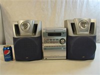 Mini chaine stereo Kenwood avec speakers JVC