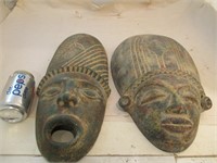 Lot de 2 masques Inca en terre cuite