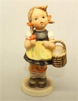 Goebel Hummel "Sister" #98/0 W. Germany Figurine