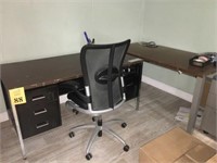 LOT CONSISTING OF: OFFICE FURNITURE INCLUDING