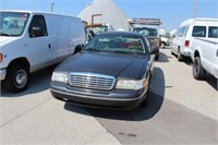 64 1816 2005 FORD CROWN VIC