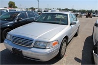 7 1541 2003 FORD CROWN VIC