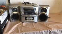 Audiovox five CD changer  with AM/FM radio with