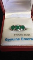 SS genuine emerald ring 5 1/2
Comes with a