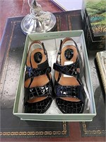 Size 81/2 men Clark artisan leather sandals