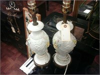 Pair of floral lamps withoutshades