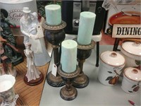 Set of 3 blue glitter candles with wood stands