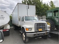 1996 Ford F800