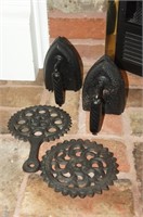 4 assorted Cast Iron Pieces