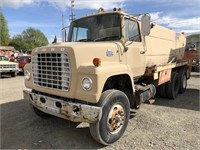 1981 Ford L8000 Water Truck