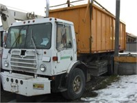 1984 Crane Carrier Refuse Truck