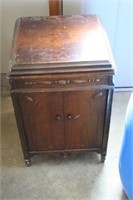 Antique Victrola Cabinet 18.5 x 19 x 28H