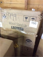 1 LOT WOOD STAND UP LECTURN
