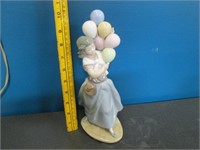 LLADRO Balloon Seller #5141 Hand Made Porcelain