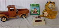 Garfield Stuffed animal & book