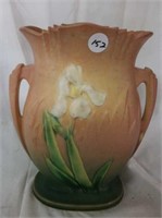 Roseville Iris vase, #922-8"