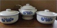 Pfaltzgraff Tureen with lid & ladle & bowls