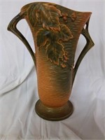 Roseville Brown Bushberry vase 38-12" tall