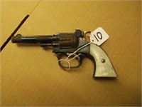 Western case cap gun