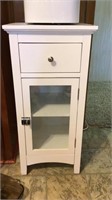 Small white display cabinet & contents