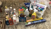 Lot of assorted kitchen cleaning items
