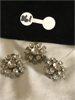 1 of 3 Matching Vintage Bright CZ Flower Brooches