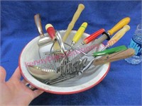 red-white enamel bowl & old kitchen utensils