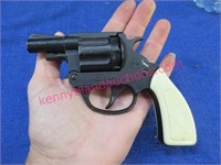 old starter pistol "volcanic 22" (mdl: V22) italy