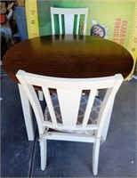 600 - ROUND DROP LEAF TABLE AND 2 CHAIRS