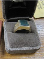 Mens 10K Gold & Green Jade Ring Size 9 1/2