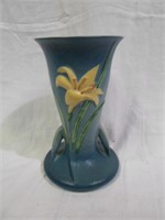 Roseville Vase---VERY small nic--HARD TO SEE