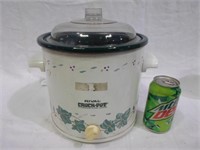 37-23 Crock Pot with Plastic lid