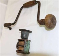 THIS IS A SMALL PRIMITIVE HAND BRACE